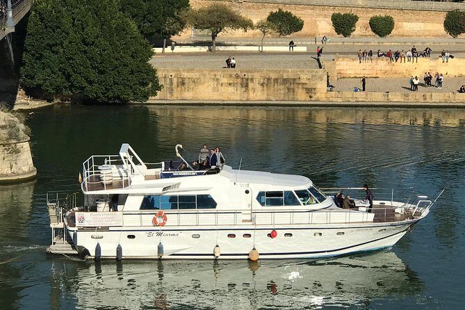 Cruise on a fantastic boat along the Guadalquivir - Onboard Experience and Service