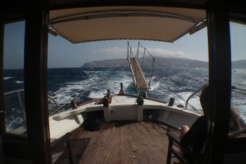 cruise-to-rhenia-island-with-stop-at-ancient-delos