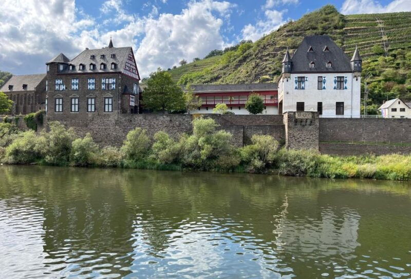 cruise-to-the-fireworks-of-winninger-vinefestival