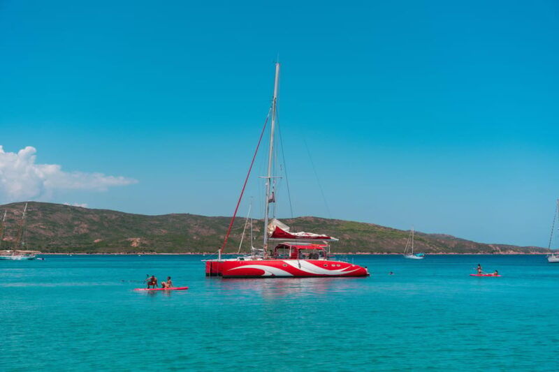 cruising-on-a-sailing-maxi-catamaran