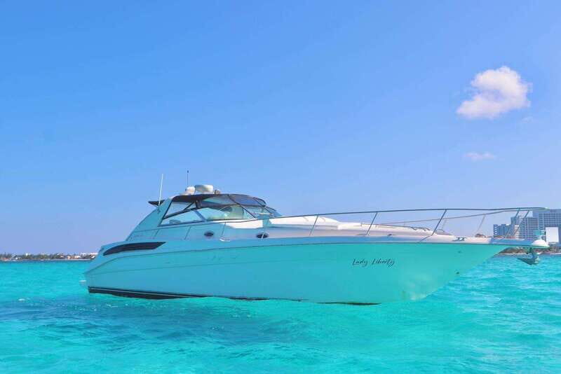 Cruising paradise in a luxury yacht in Cancun - Key Points