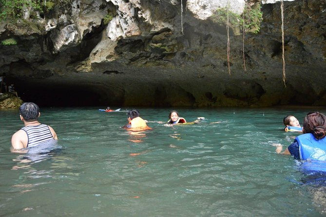 crystal-cave-frozen-waterfall-pools-and-deluxe-cave-tubing