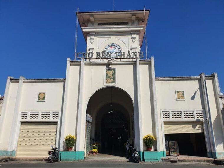 cu-chi-tunnels-and-ho-chi-minh-city-sightseeing