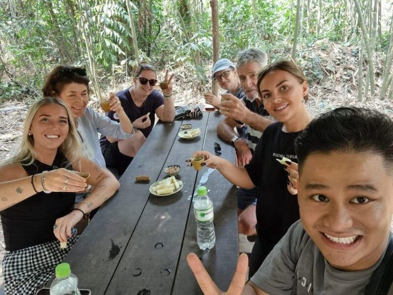 cu-chi-tunnels-and-mekong-delta-day-trip