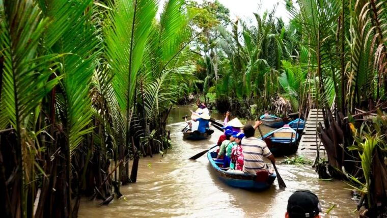 cu-chi-tunnels-and-mekong-delta-full-day-tour-3