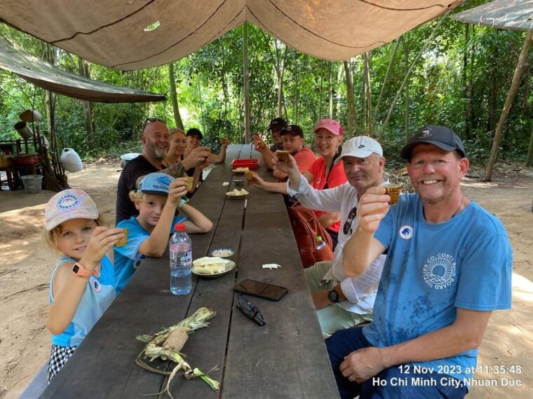 cu-chi-tunnels-saigon-city-tour-2