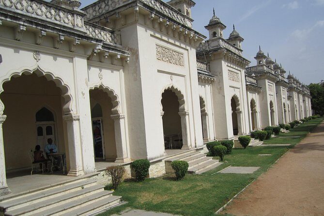 Cult Immersions 2 - Charminar & Chowmahallah Palace Private Tour - Analyzing the Itinerary: What You Can Expect