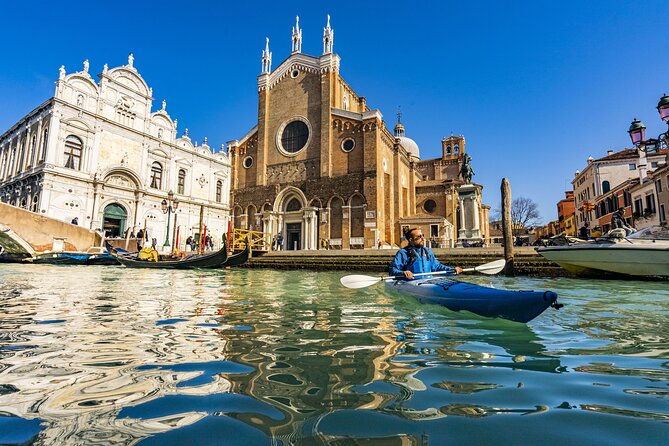 cultural-kayak-tour-discovering-the-citys-canals