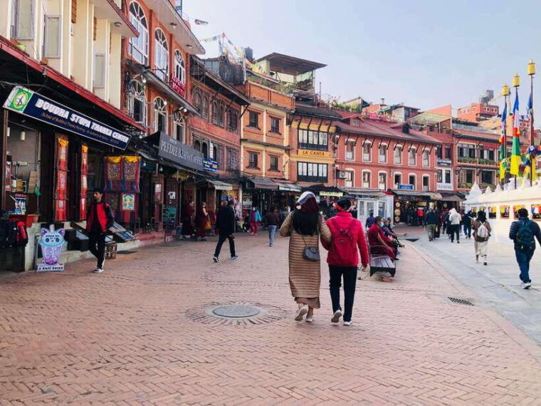 cultural-walk-boudha-stupa-and-pashupatinath-with-a-guide