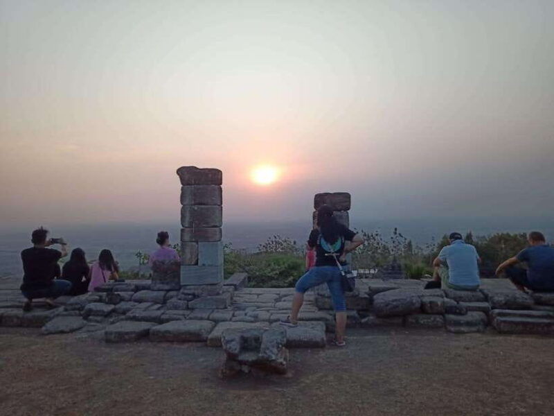 culture-tour-of-sultan-palacewater-castleijo-temple-sunset