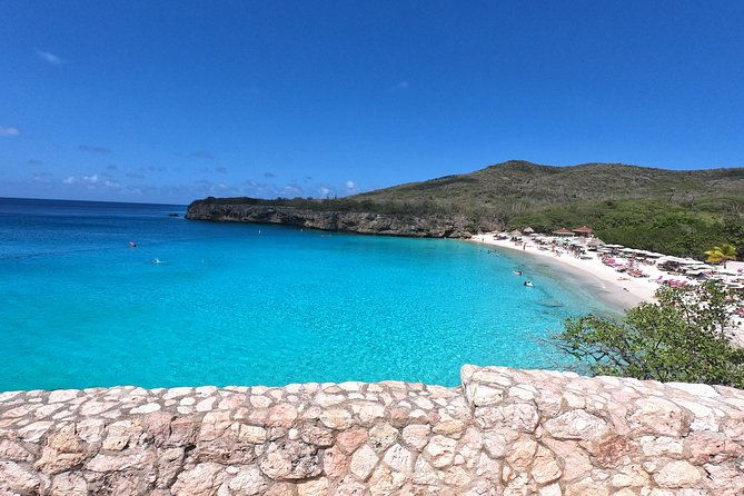 curacao-swimming-with-sea-turtles-and-grote-knip-beach-tour-2