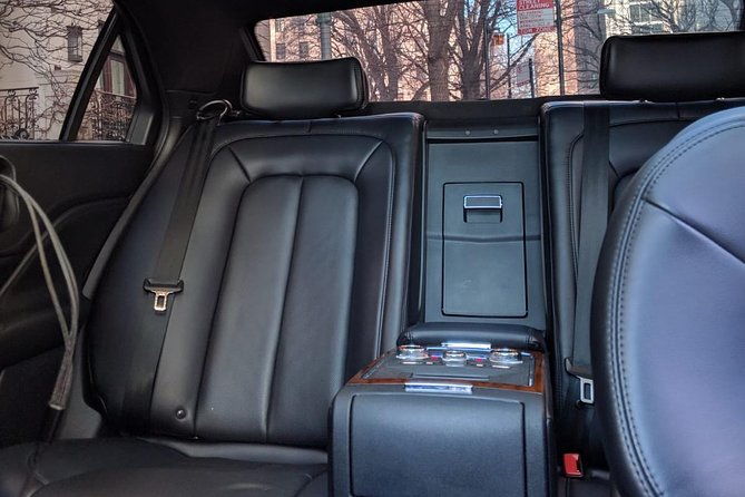 curbside-sedan-transfer-from-ohare-airport-to-downtown-chicago