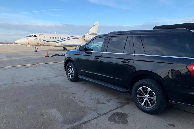 curbside-sedan-transportation-from-ohare-or-midway-airport-to-downtown-chicago