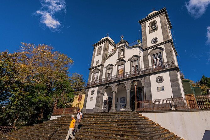 curral-das-freiras-and-monte