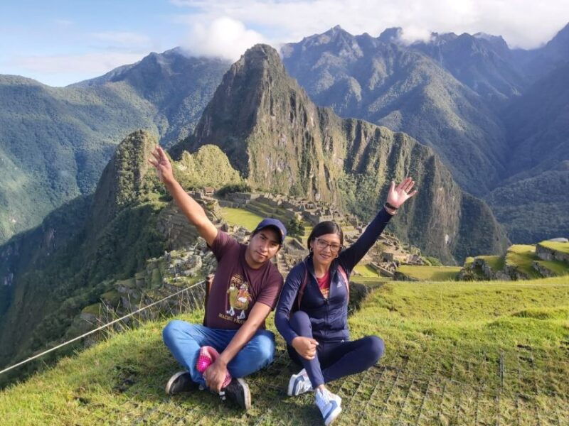 cusco-2-day-sacred-valley-and-machu-picchu-guided-tour