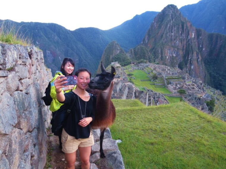cusco-2-day-sacred-valley-and-machu-picchu-guided-tour