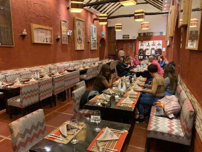 cusco-andean-folk-show-with-dinner-at-tunupa-plaza-de-armas
