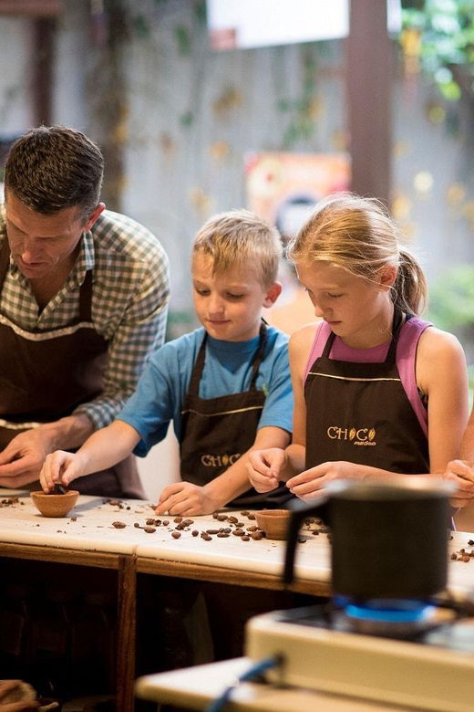 cusco-bean-to-bar-chocolate-workshop-2
