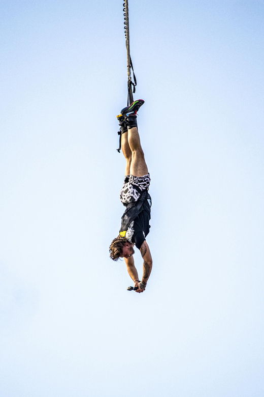 cusco-bungee-jump-over-peruvian-canyons