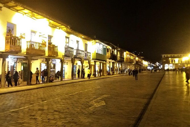 cusco-by-night-walking-tour-pisco-sour-lesson-dinner