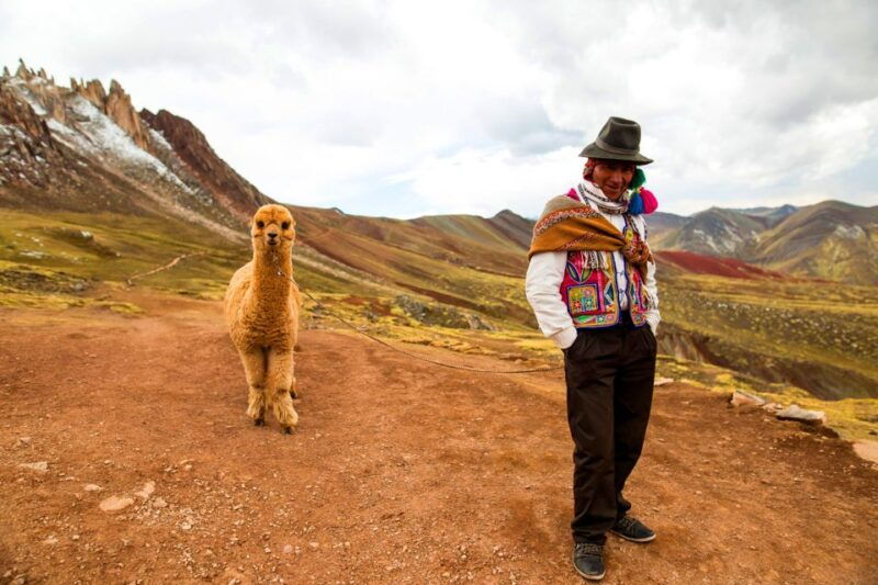 cusco-full-day-private-hike-to-palcoyo-rainbow-mountain