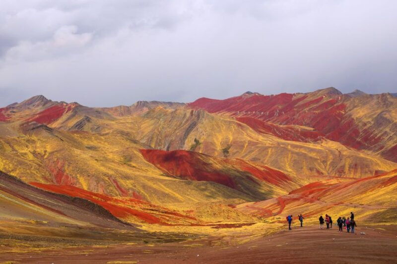 cusco-full-day-private-hike-to-palcoyo-rainbow-mountain