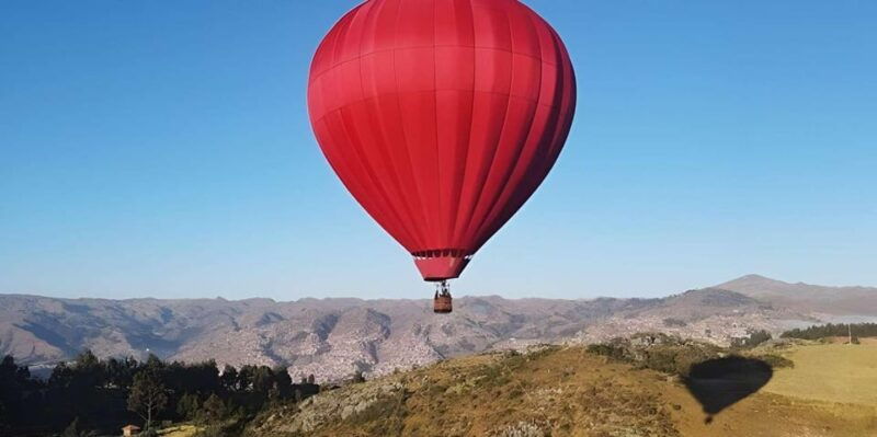cusco-hot-air-balloon-ride-with-breakfast-and-champagne-2
