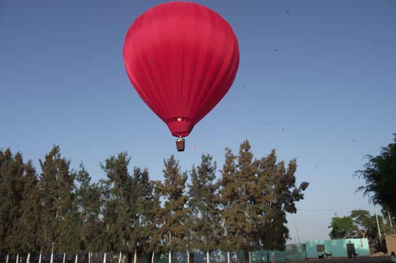 cusco-hot-air-balloon-tethered-flight-picnic-2