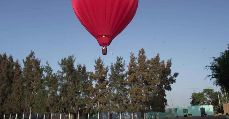 cusco-hot-air-balloon-tethered-flight-picnic-2