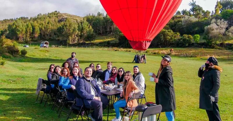 cusco-hot-air-balloon-tethered-flight-picnic-2