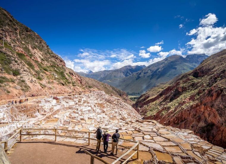 cusco-maras-moray-salineras-and-the-chinchero-weavers-tour-half-day