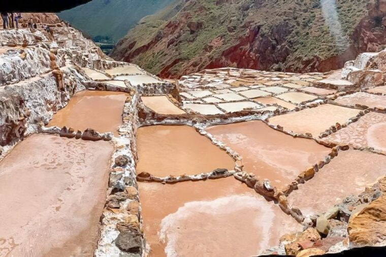 cusco-moray-maras-salt-mines-chinchero-weavers-half-day
