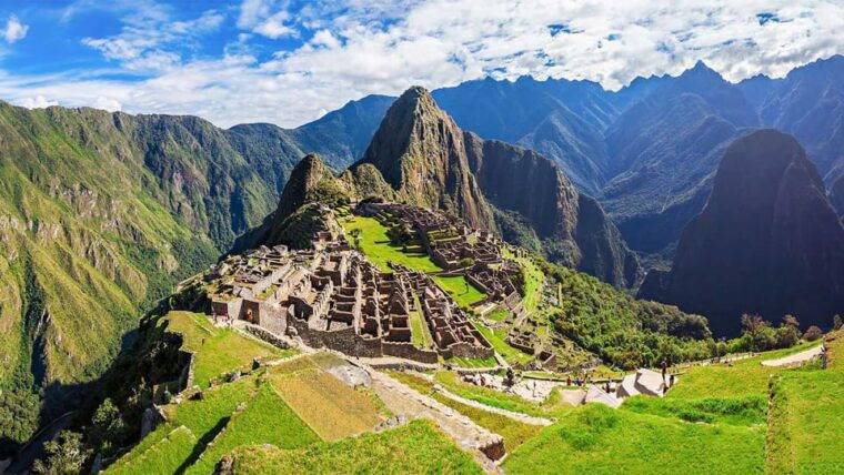 cusco-one-day-tour-to-machu-picchu-with-entrance-fees-train-and-expert-tour-guide