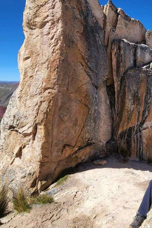 cusco-palcoyo-rainbow-mountain-hidden-sister