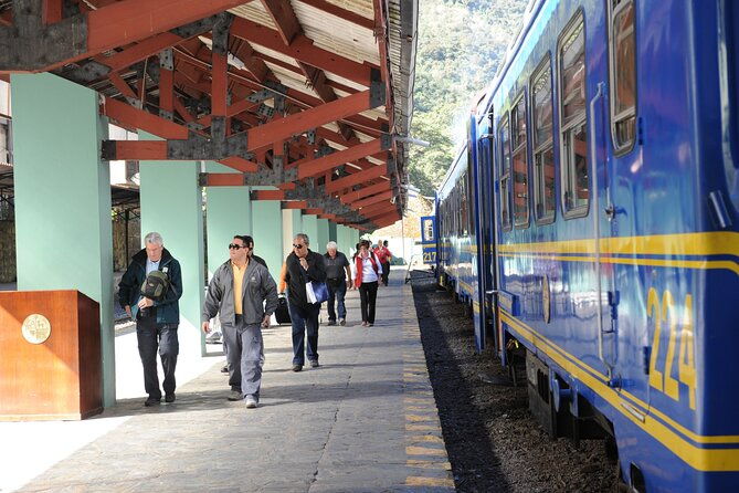 cusco-private-transfer-to-poroy-railway-station