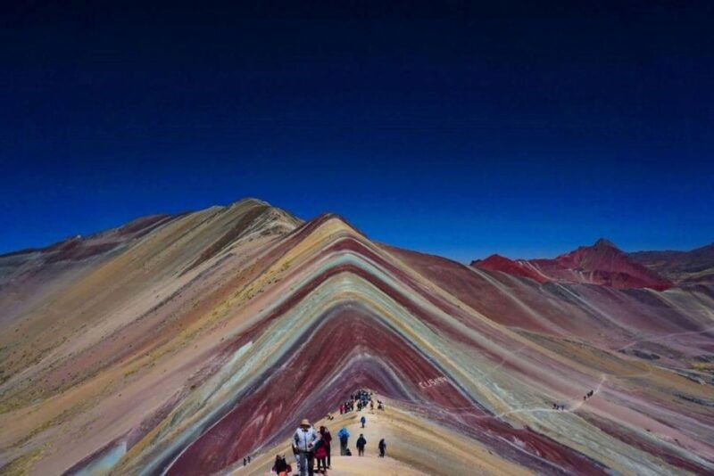 cusco-rainbow-mountain-adventure-hiking