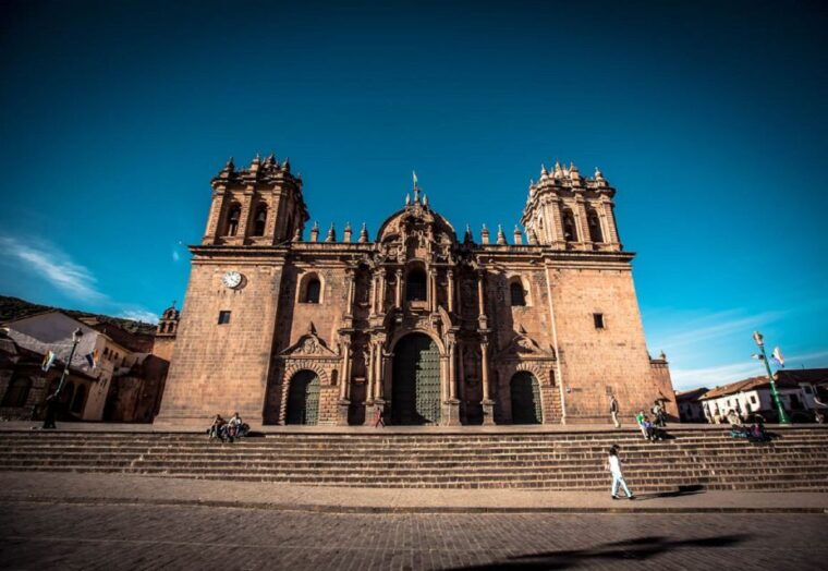 cusco-san-pedro-san-blas-sacsayhuaman-private-tour