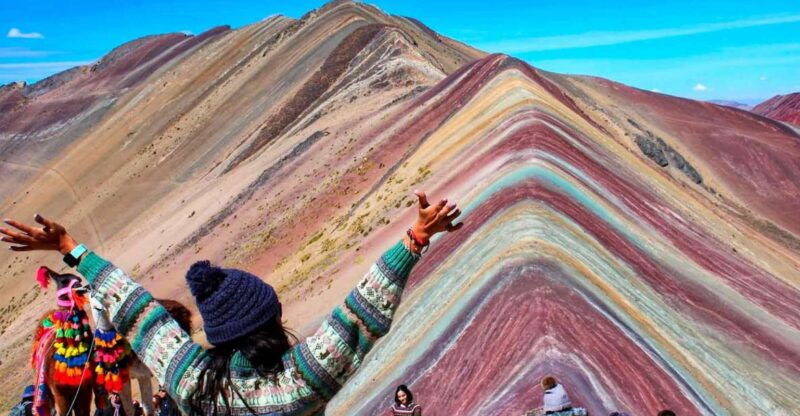 cusco-tour-to-the-rainbow-mountain-with-meals
