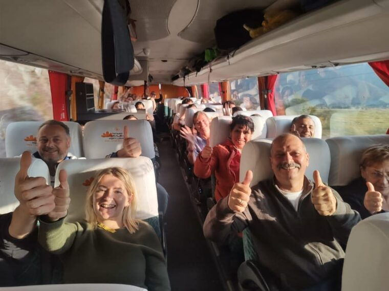 cusco-tourist-bus-puno-cusco-with-tour-and-buffet