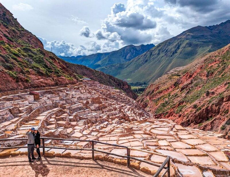 cuscochincheromoray-salt-mines-drop-off-in-ollantaytambo