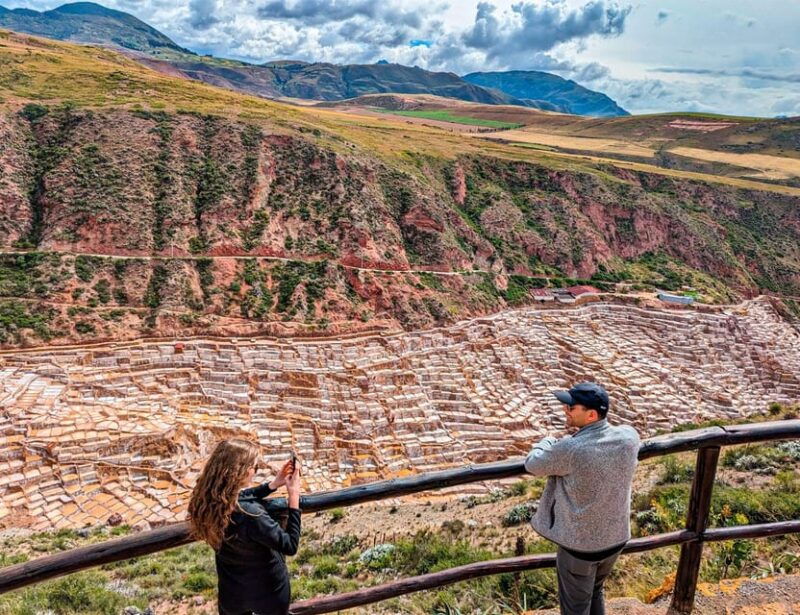 cuscochincheromoray-salt-mines-drop-off-in-ollantaytambo