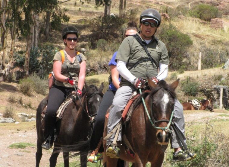cuscohalf-day-private-tour-riding-on-horseback-around-cusco