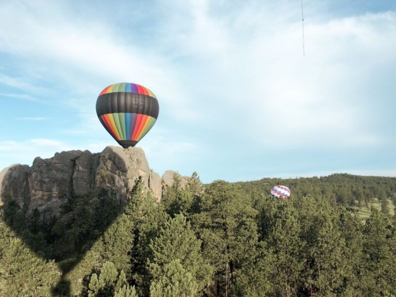 custer-black-hills-hot-air-balloon-flight-at-sunrise