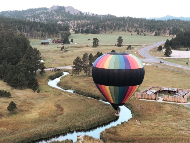 custer-black-hills-hot-air-balloon-flight-at-sunrise
