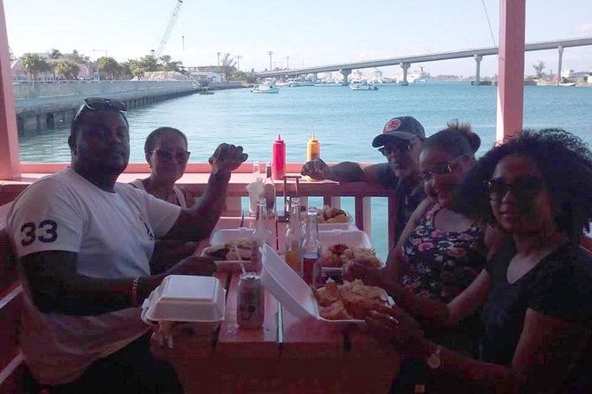 customizable-half-a-day-private-bus-tour-in-the-bahamas