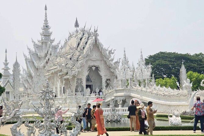 Customizable Private Day Tour of Chiang Rai Highlights - Key Points
