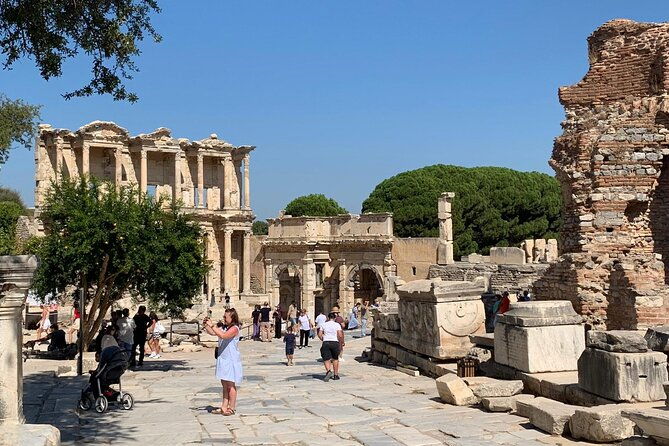 customize-your-ephesus-trip-with-your-guide-vehicle