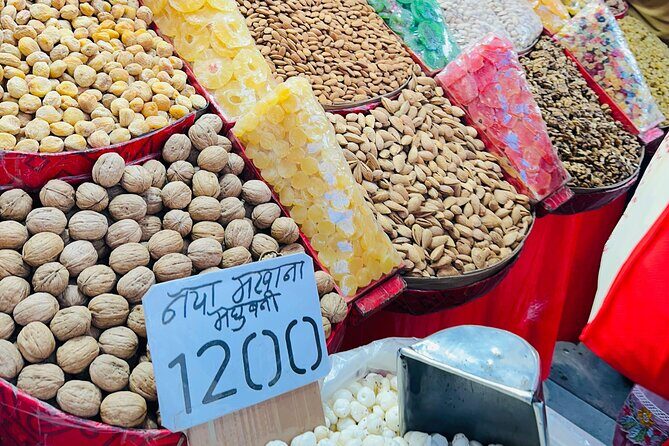 Customized Full Day Delhi Shopping Tour with Female Guide - Exploring the Itinerary: What to Expect at Each Stop