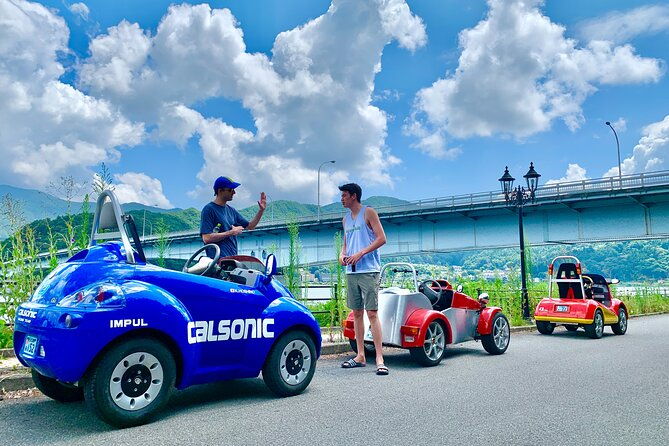 cute-fun-e-car-tour-following-guide-around-lake-kawaguchiko