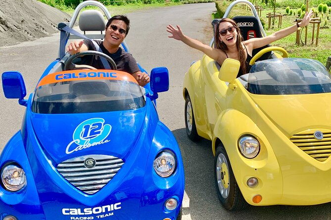 cute-fun-e-car-tour-following-guide-around-lake-kawaguchiko